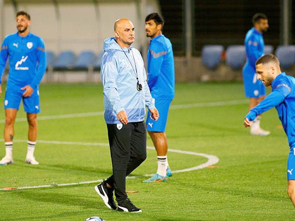 הסיכויים איתו. חזן (אלן שיבר)