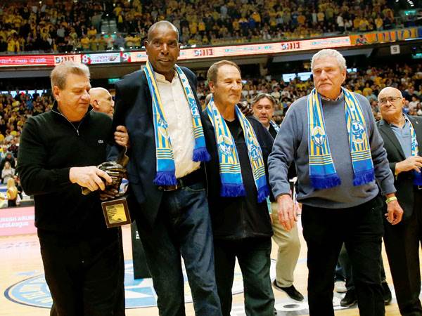 גם החברים עשו כבוד (צילום: אלן שיבר)