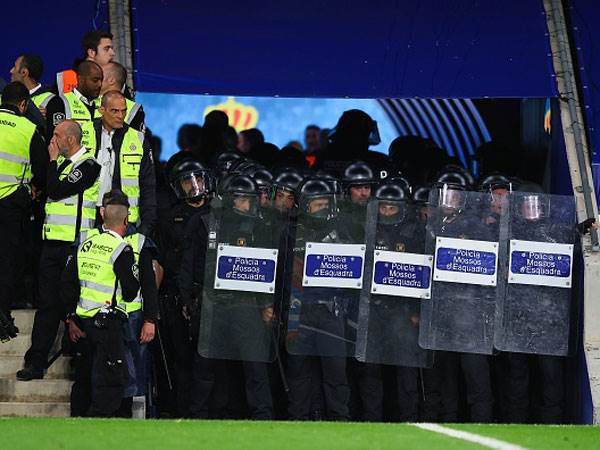 כוחות יס"מ בחדר ההלבשה (Getty)