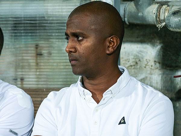 יוצג בשני. דגו (אנצ'ו גוש, סוכנות ג'יני)