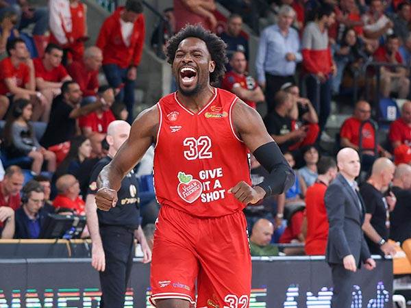 חגג בסיום (דני מרון)