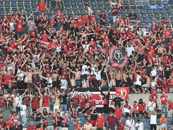 "הפועל י-ם נלחמת על מחיר נמוך לאוהדי הכדורגל" (ברני ארדוב)