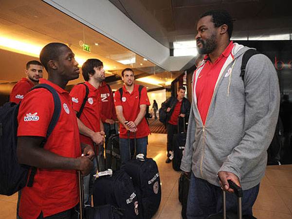 מלא בכוח רצון. בברלי בימיו באוליימפיאקוס (GETTY)