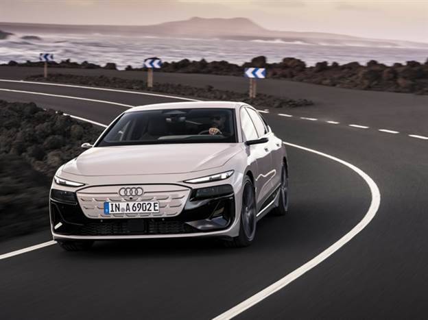 בשלב הראשון עם 367 כ"ס וסוללת 100 קוט"ש, בעתיד גם סוללת 83 קוט"ש