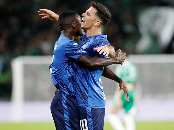 חזק בתמונה (אלן שיבר)