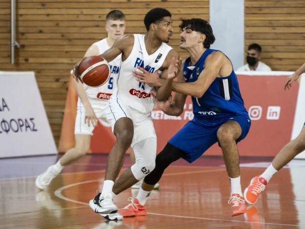 אלון מיכאלי עשה את שלו (FIBA)