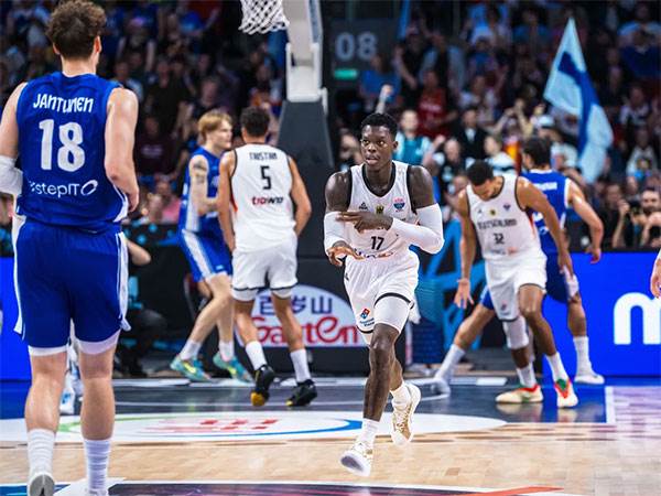 (FIBA)