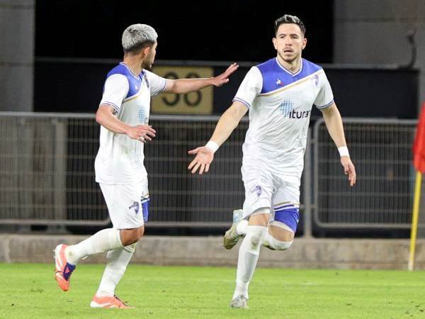 כשבתוספת הזמן פנדל שנוי במחלוקת סידר לאוגריסה צמד ו-2:2 בדקה ה-99 (אלן שיבר)