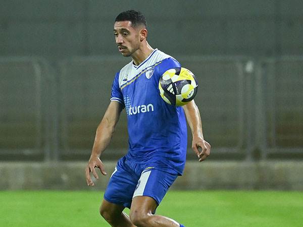 “אם יעטפו אותו הכל יהיה בסדר“. אבו רומי (ברני ארדוב)