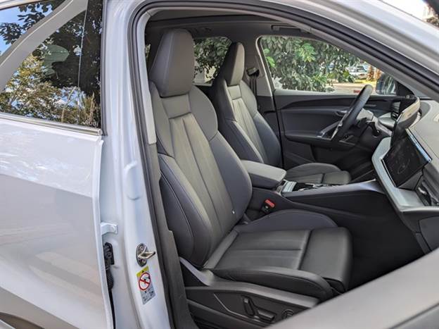 מושבים נוחים גם לאורך זמן, שדה הראייה טוב מאוד