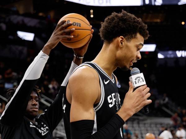 סיסוקו לצד וומבי (Getty)