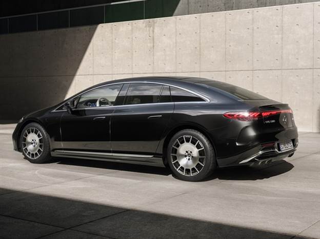 עדכונים עיצוביים קלים מבחוץ. מבפנים ומתחת לפני השטח - הרבה יותר מעניין