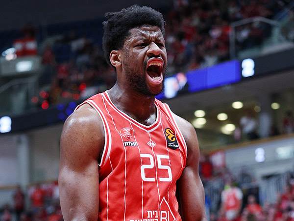 אוטורו. השם החם (אלן שיבר)