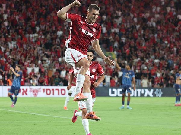 זלאטנוביץ` כבש ראשון בפנדל (דני מרון)