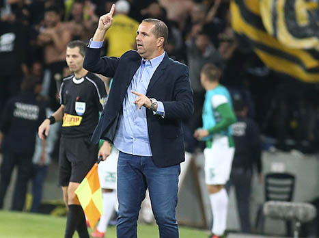 היה לא רגוע לאורך כל המשחק. בן שמעון (אלן שיבר)