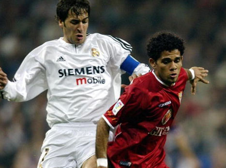 מונצ'י הביא את דני אלבס לספרד (GETTY)