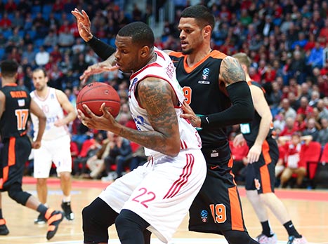 ג'ונס במאבק בצבע (דני מרון)