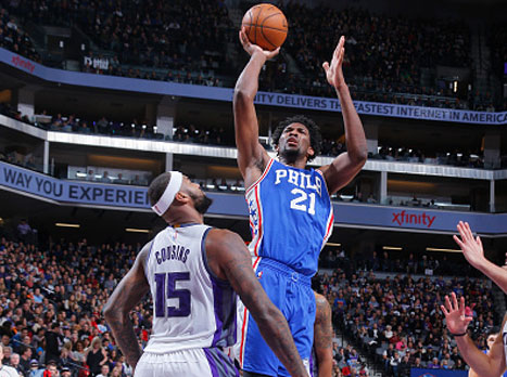 קאזינס התרשם. אמביד (getty)