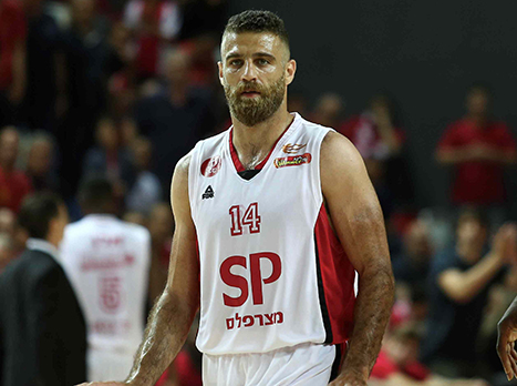 "הרגיש משהו בקרסול ולא הצליח לחזור". לימונד (אלן שיבר)