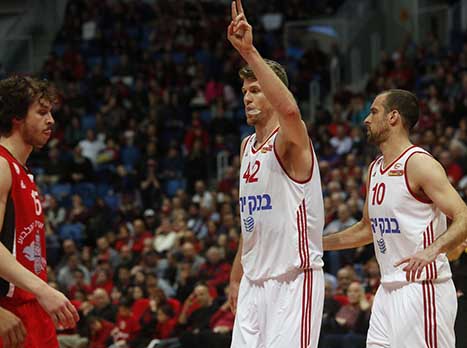 מחצית ראשונה מצויינת שלו. פיטרסון (מנהלת הליגה)