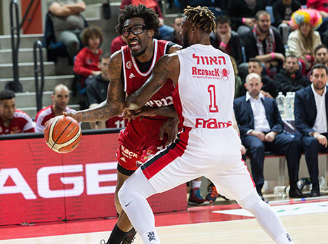 ירידת מתח אחרי 8 ימי חופש. סטודמאייר (מנהלת הליגה)