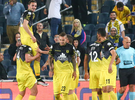 סאבו על הכתפיים. ניצחון ענק לבית