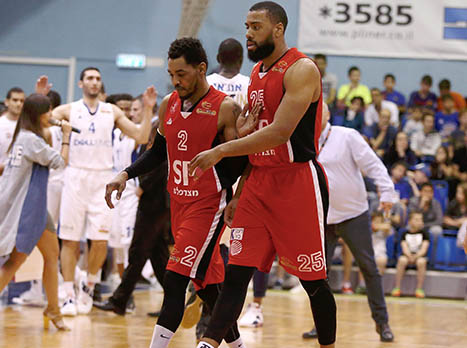 קרב צמרת בדרום (מנהלת הליגה)