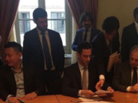 הסינים משתלטים על הקבוצה (getty)