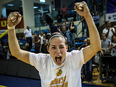 דורון חוגגת עוד תואר (עודד קרני)