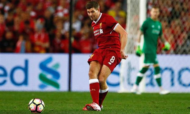 כיף לראות אותו שוב על הדשא באדום. ג'רארד (האתר הרשמי של ליברפול)