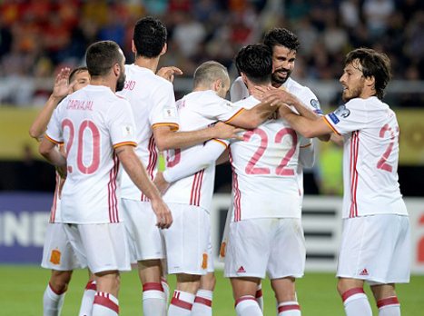 ספרד חוגגת במקדוניה. "ידענו שלא יהיה קל" (getty)