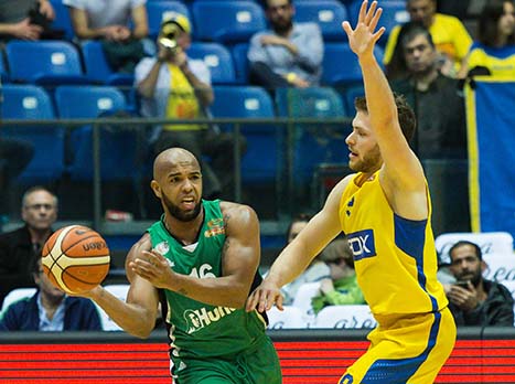 הצהובים מתמקדים בלעצור אותו. ורגאס (אלן שיבר)