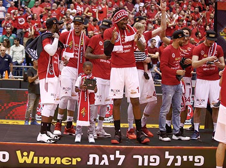 החגיגות האדומות רק התחילו (צילום: אלן שיבר)