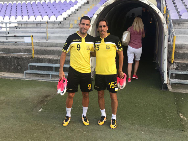 שכטר עם בניון. יודע מה המשמעות של הדחה (האתר הרשמי של בית"ר י-ם)