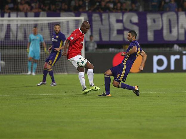 התעורר מאוחר מדי. וואקמה