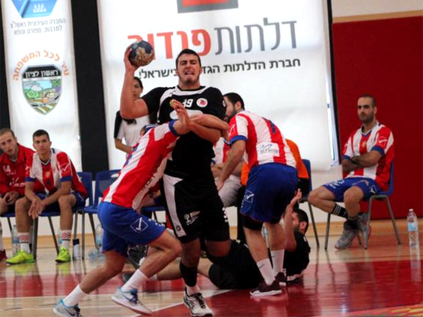 אדיר כהן מול ראשל"צ. אשדוד תעצור את הסחף? (צילום: מני אלגריסי, הפועל אשדוד)