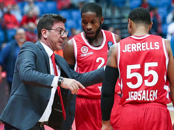 מי יחלץ את האדומים מהמשבר? (דני מרון)