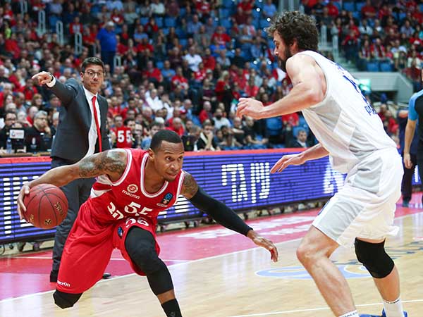 ג'רלס. צדק בנוגע לבעיית ההגנה (דני מרון)