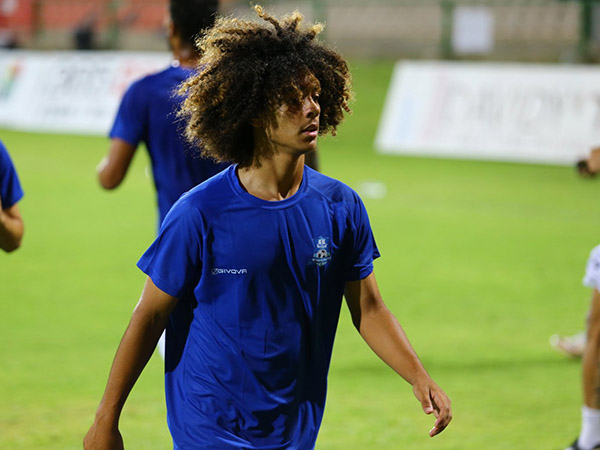 הפריזורה שמושכת את תשומת הלב (יוסי שקל)