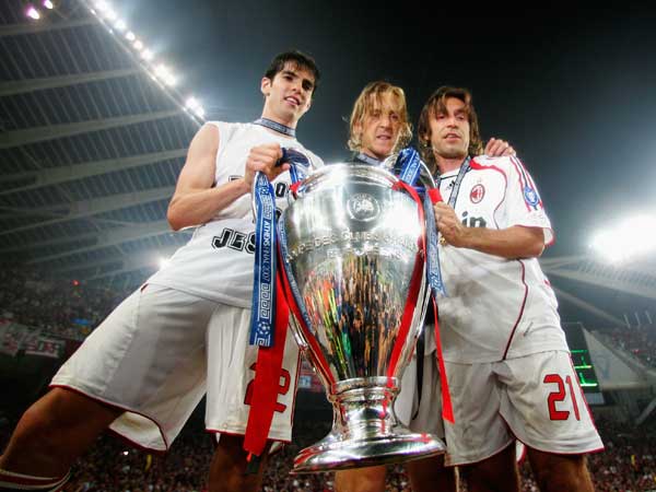 "הרגעים המאושרים בחיי". קאקה עם גביע האלופות (Getty)