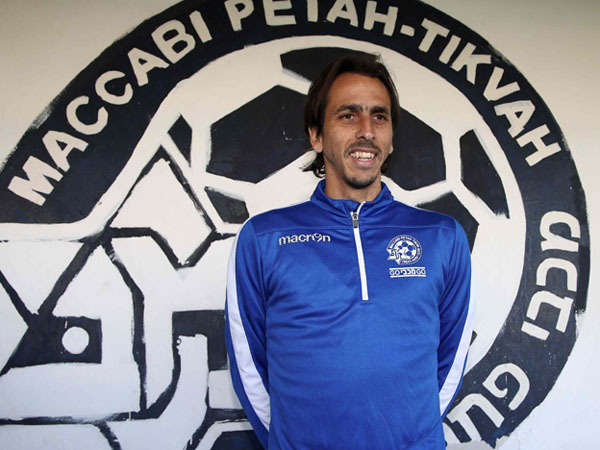 התחנה ה-11 בקריירה. יוסי בניון (אלן שיבר)