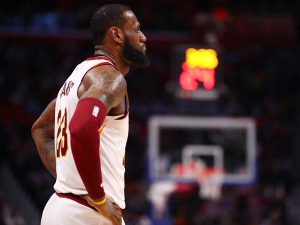 "לברון שחקן גדול מדי מכדי להגיע לווריירס" (GETTY)