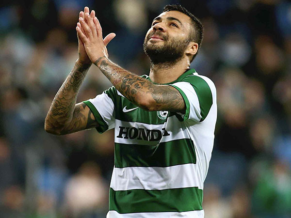 בדרך החוצה ממכבי חיפה. קאיו (צילום: אלן שיבר)