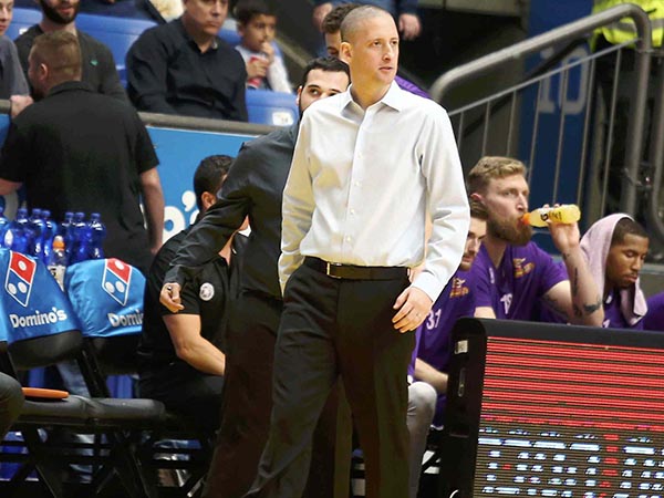 סגלוביץ' על הקווים במקום אלפסי. הקשה על מכבי ת"א (אלן שיבר)