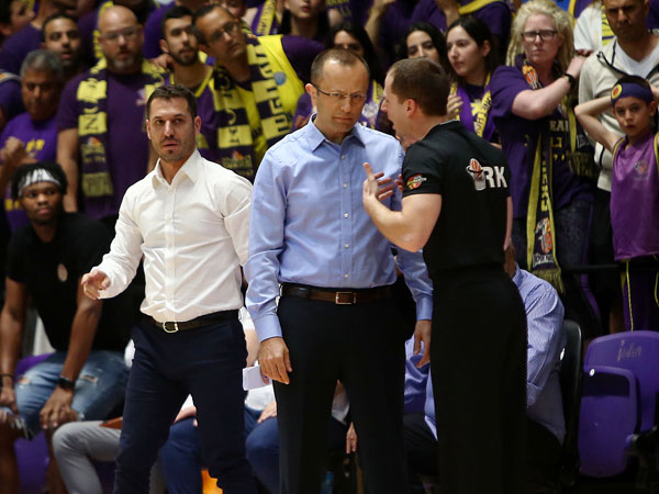 שמיר. סוער בחולון (מנהלת הליגה)