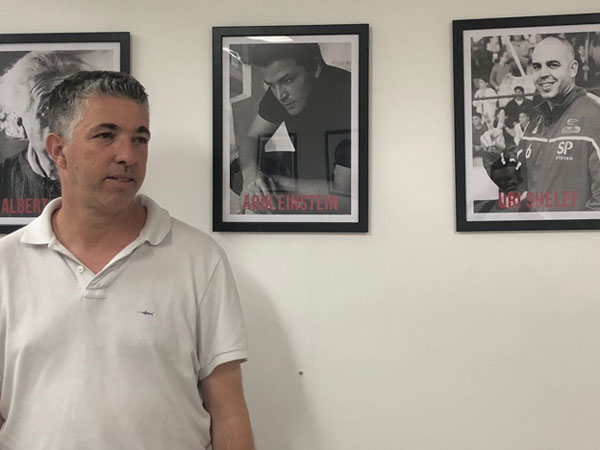 "מפריע כשאני שומע מהילדים שאומרים עליי דברים" (אלן שיבר)