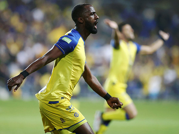 ייקח תואר עם מכבי ת"א? (אלן שיבר)