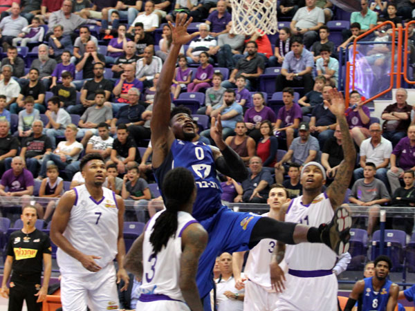 התרחקה בפלייאוף (מנהלת הליגה)