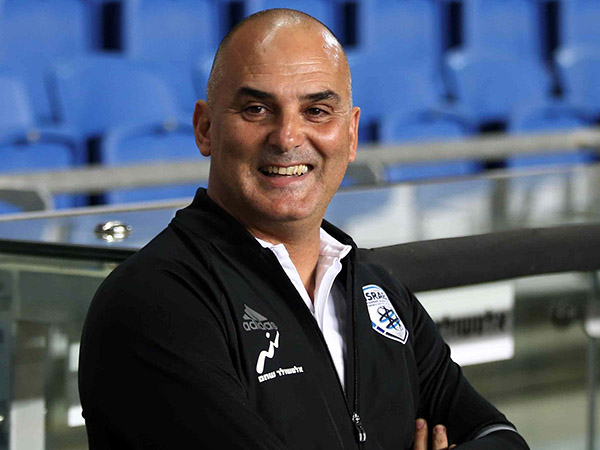 חזן, משדר נינוחות לשחקנים (אלן שיבר)