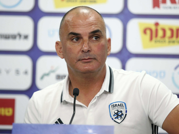 חזן, רוטנשטיינר יודיע בקרוב מי ימונה למאמן הקבוע (אלן שיבר)